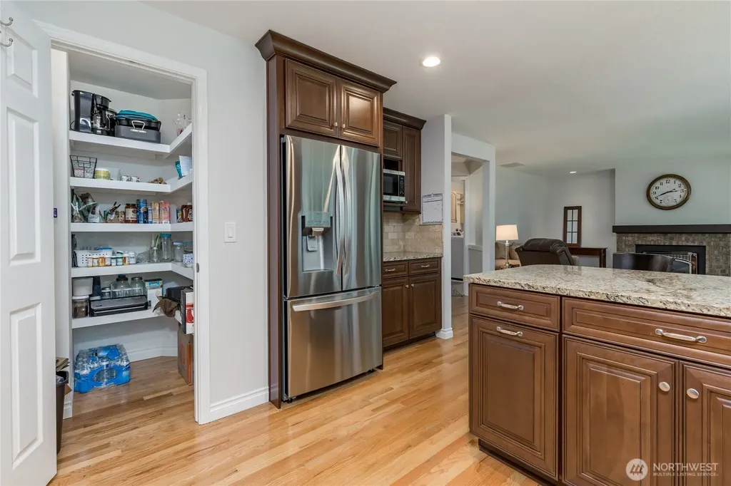 29938 200th Court SE Kent WA 98042