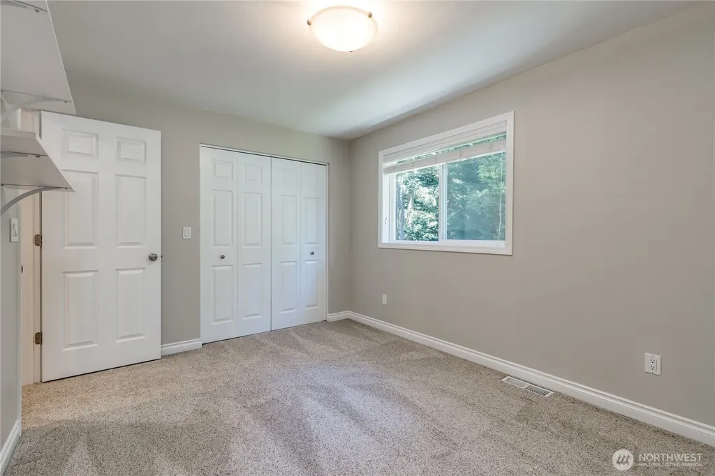 29938 200th Court SE Kent WA 98042