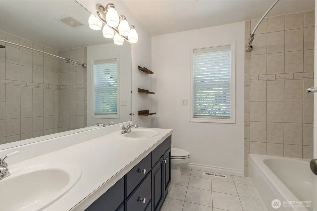 29938 200th Court SE Kent WA 98042