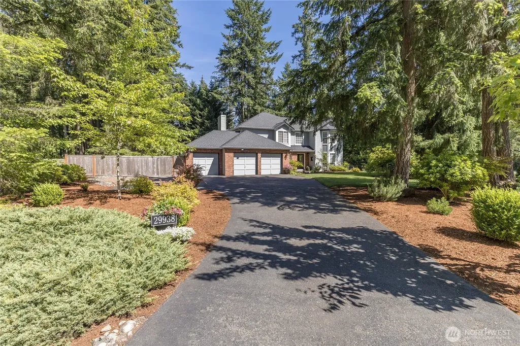 29938 200th Court SE Kent WA 98042