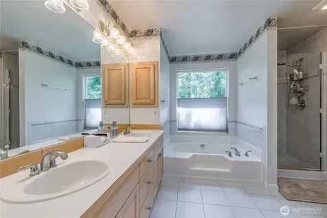 29938 200th Court SE Kent WA 98042
