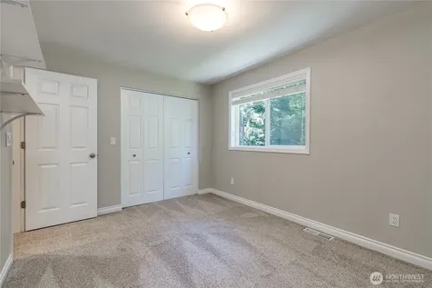 29938 200th Court SE Kent WA 98042
