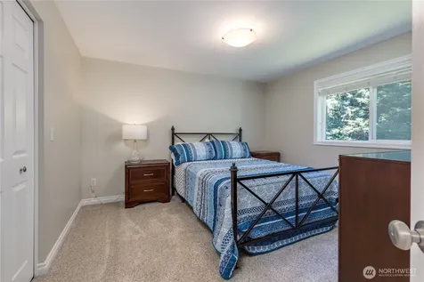 29938 200th Court SE Kent WA 98042