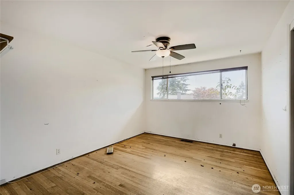 16615 10th Avenue SW Burien WA 98166