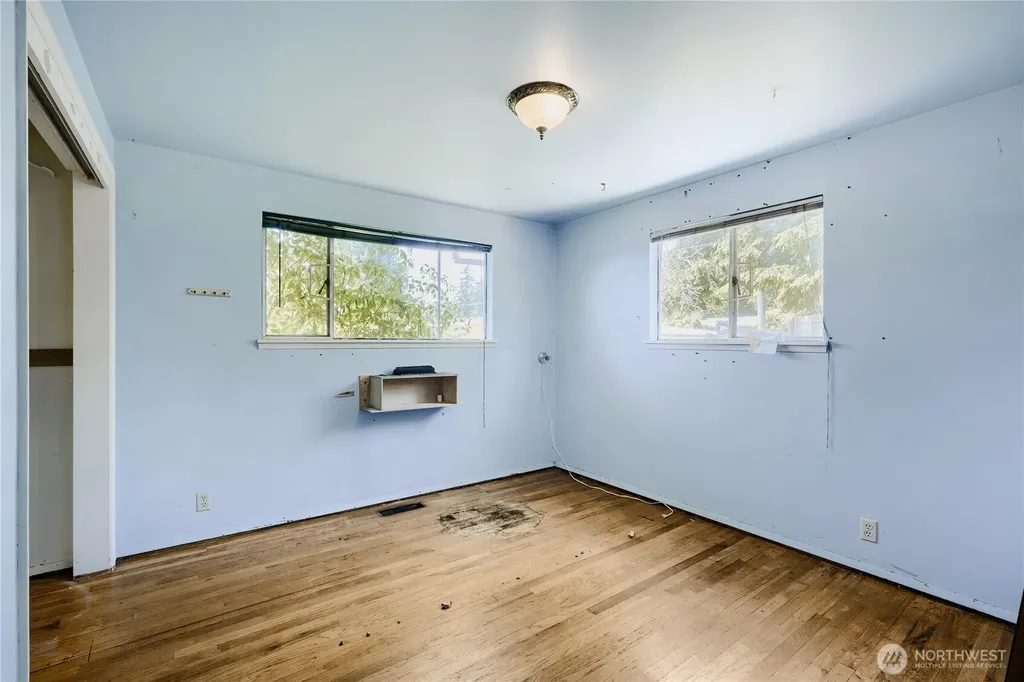 16615 10th Avenue SW Burien WA 98166