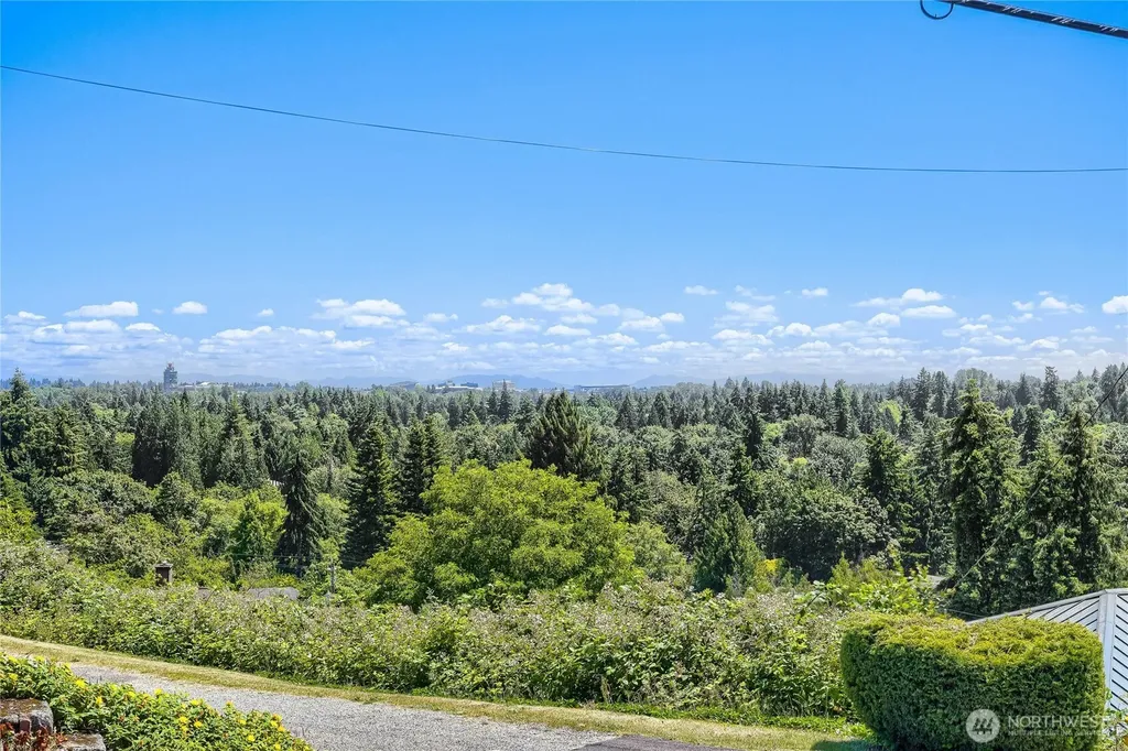 16615 10th Avenue SW Burien WA 98166