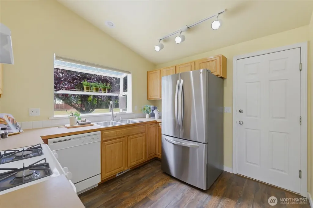 5220 77th Street W Lakewood WA 98499