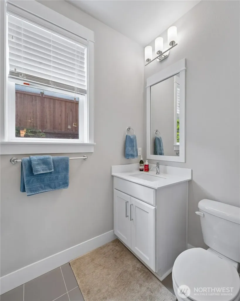 31333 43rd Place SW Federal Way WA 98023