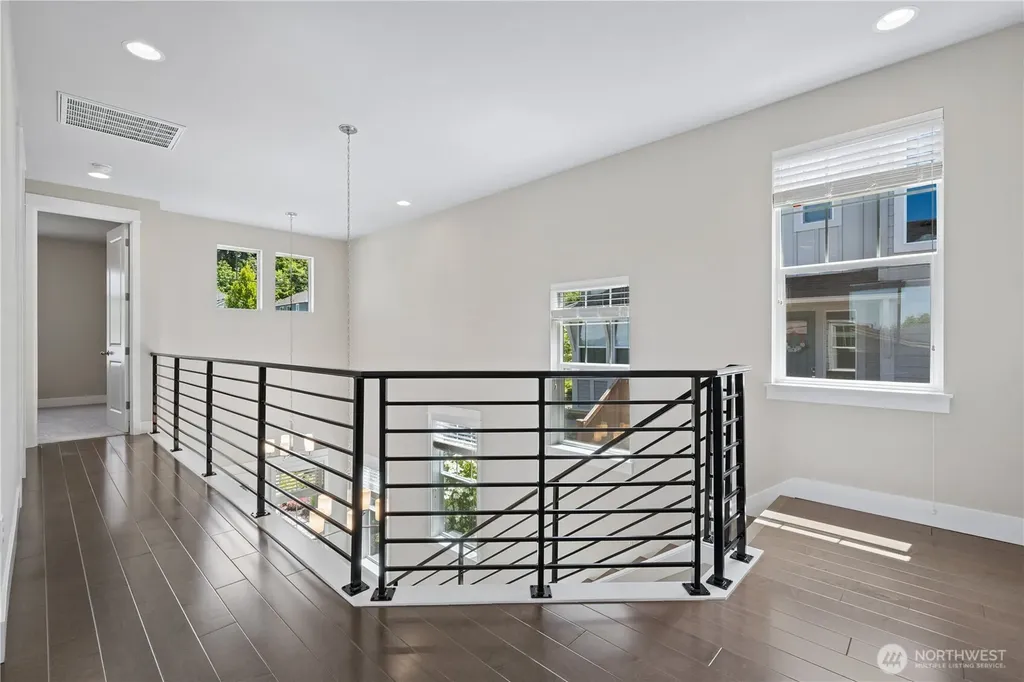 31333 43rd Place SW Federal Way WA 98023