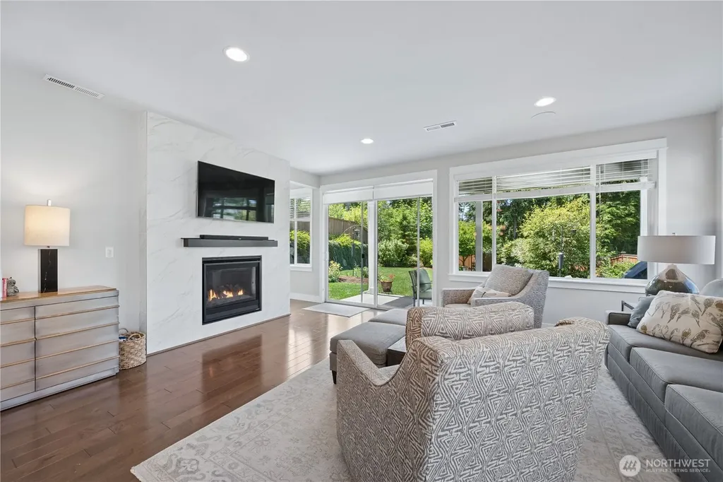 31333 43rd Place SW Federal Way WA 98023