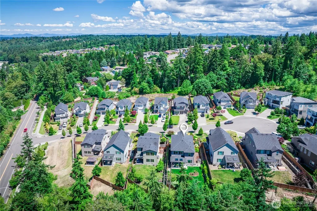 31333 43rd Place SW Federal Way WA 98023