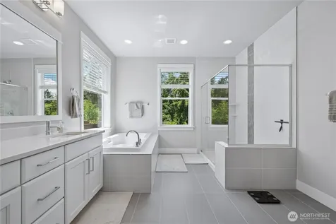 31333 43rd Place SW Federal Way WA 98023