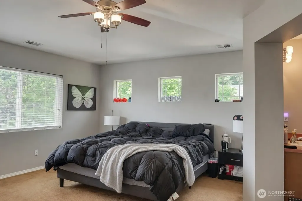 4316 Freemont Street NE Olympia WA 98516