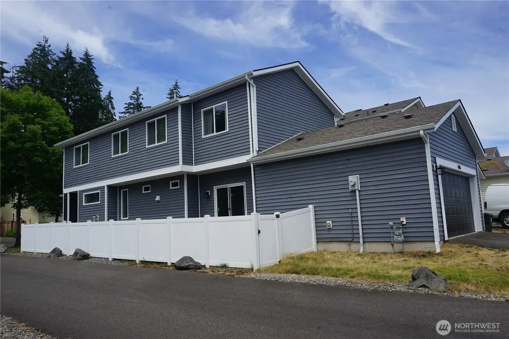 4316 Freemont Street NE Olympia WA 98516