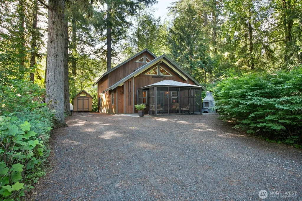 6978 Rainier Way Deming WA 98244