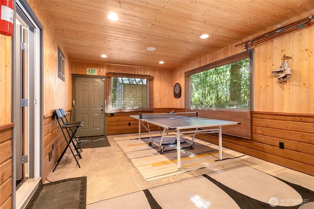6978 Rainier Way Deming WA 98244