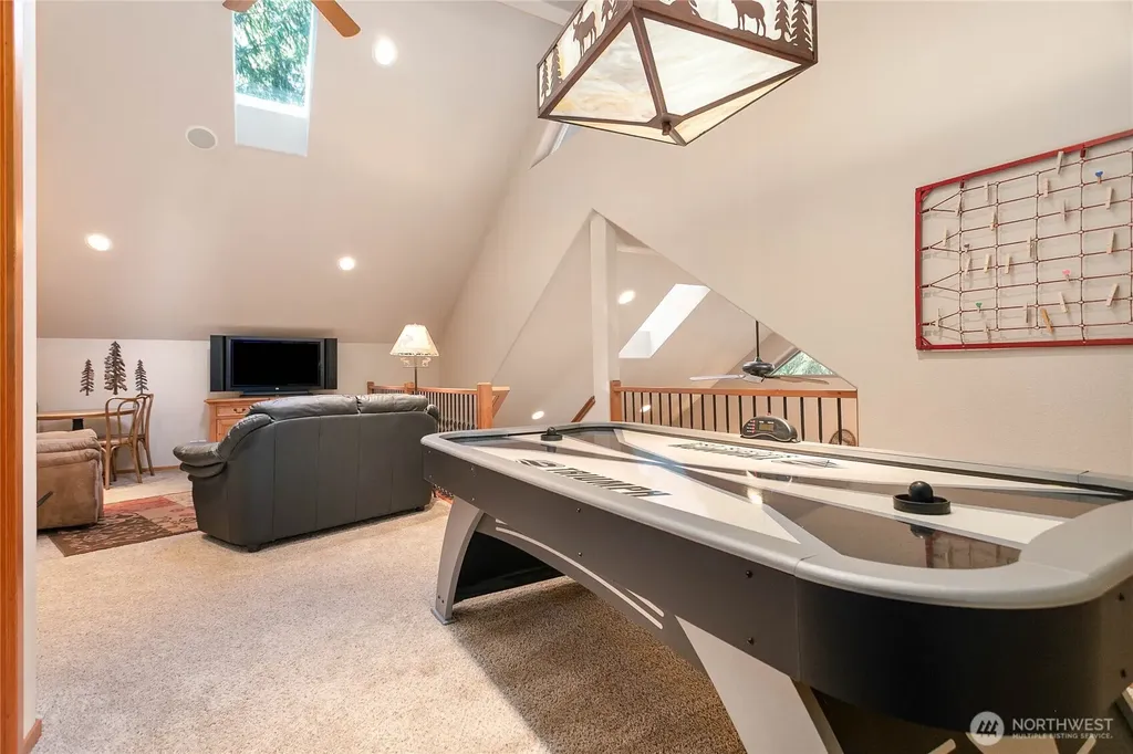 6978 Rainier Way Deming WA 98244