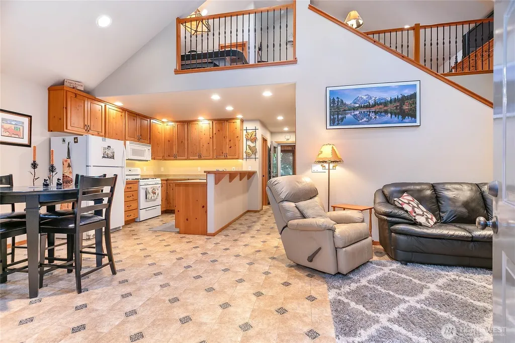 6978 Rainier Way Deming WA 98244