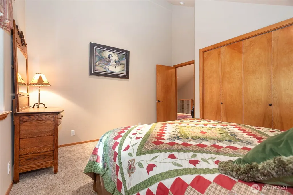 6978 Rainier Way Deming WA 98244