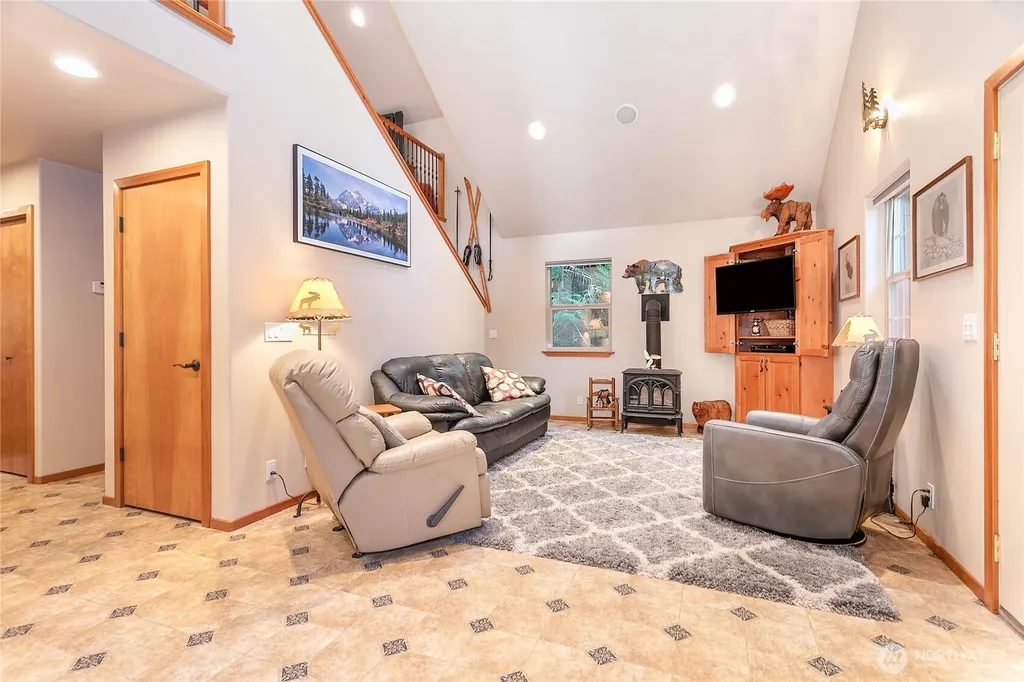 6978 Rainier Way Deming WA 98244