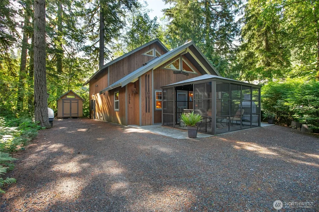 6978 Rainier Way Deming WA 98244