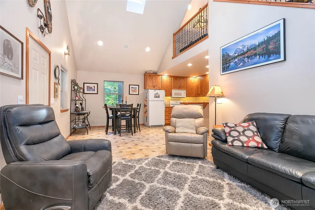6978 Rainier Way Deming WA 98244