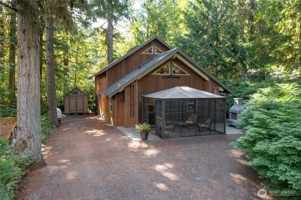 6978 Rainier Way Deming WA 98244