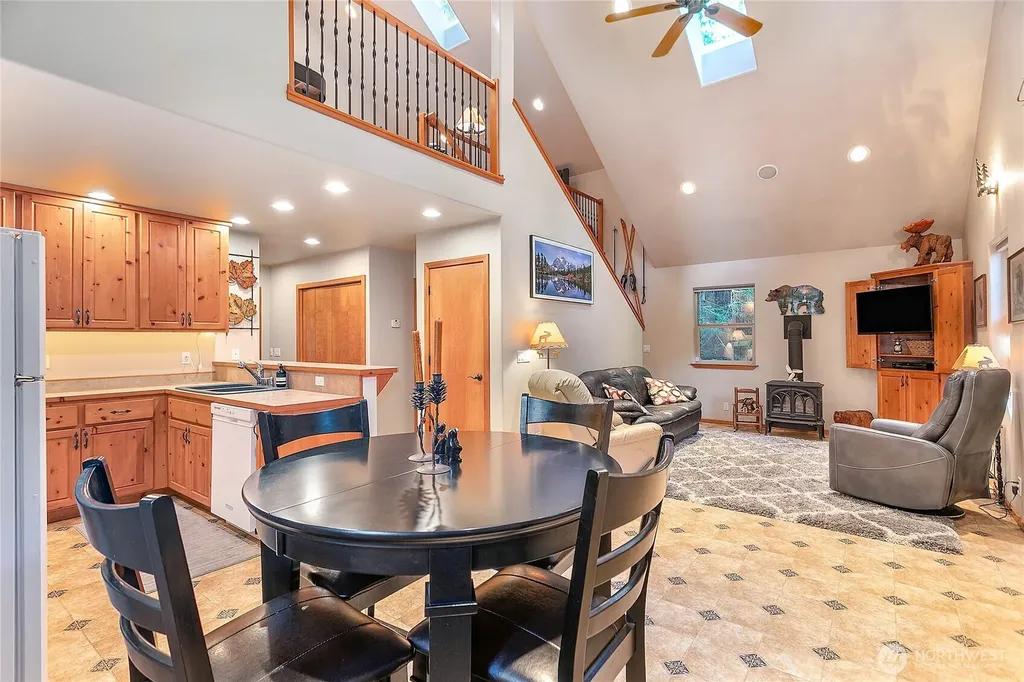 6978 Rainier Way Deming WA 98244