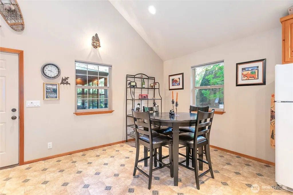 6978 Rainier Way Deming WA 98244