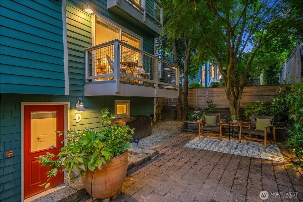 3648 Francis Avenue N Seattle WA 98103