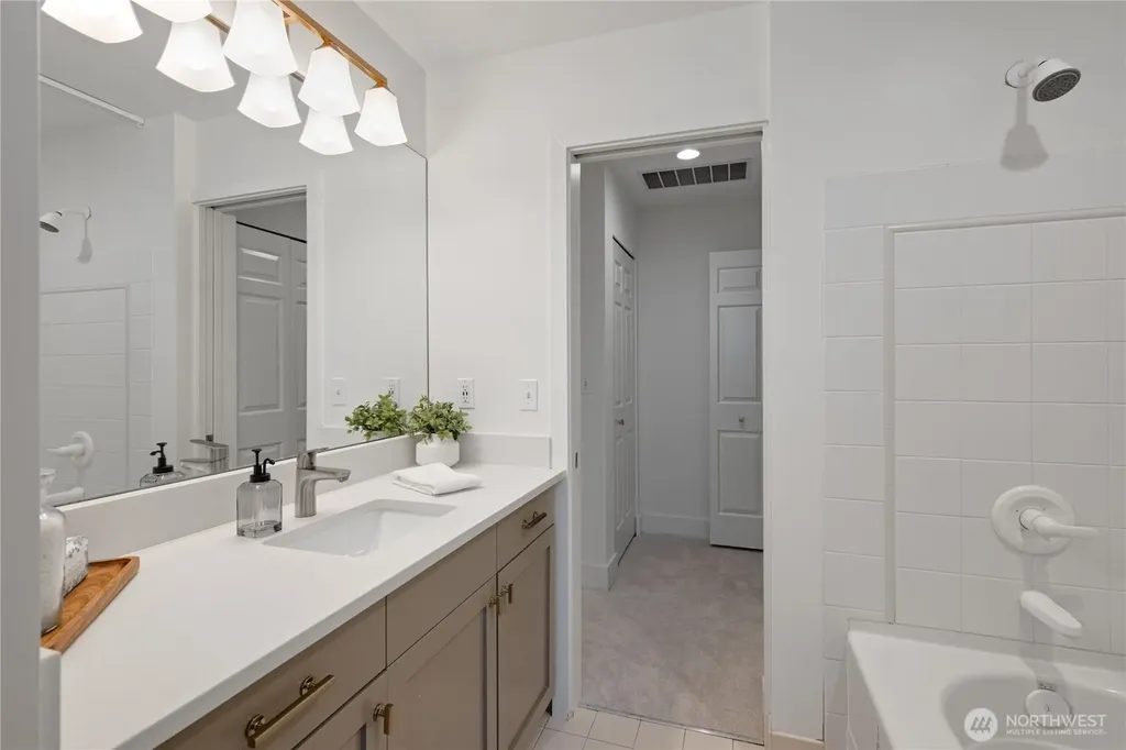 3648 Francis Avenue N Seattle WA 98103