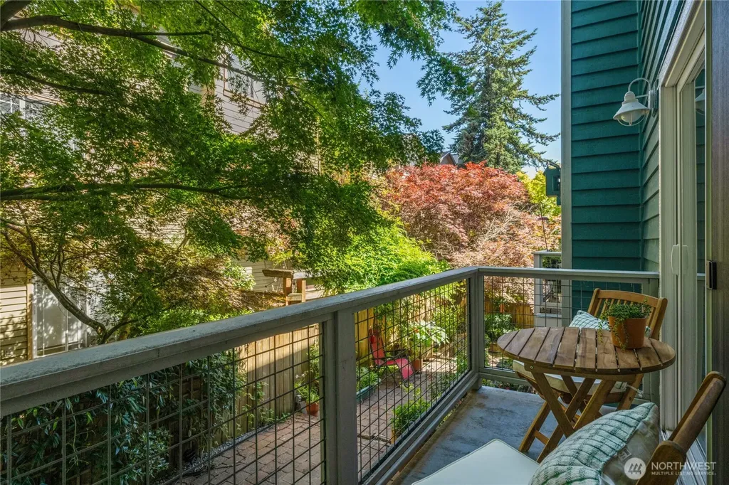 3648 Francis Avenue N Seattle WA 98103