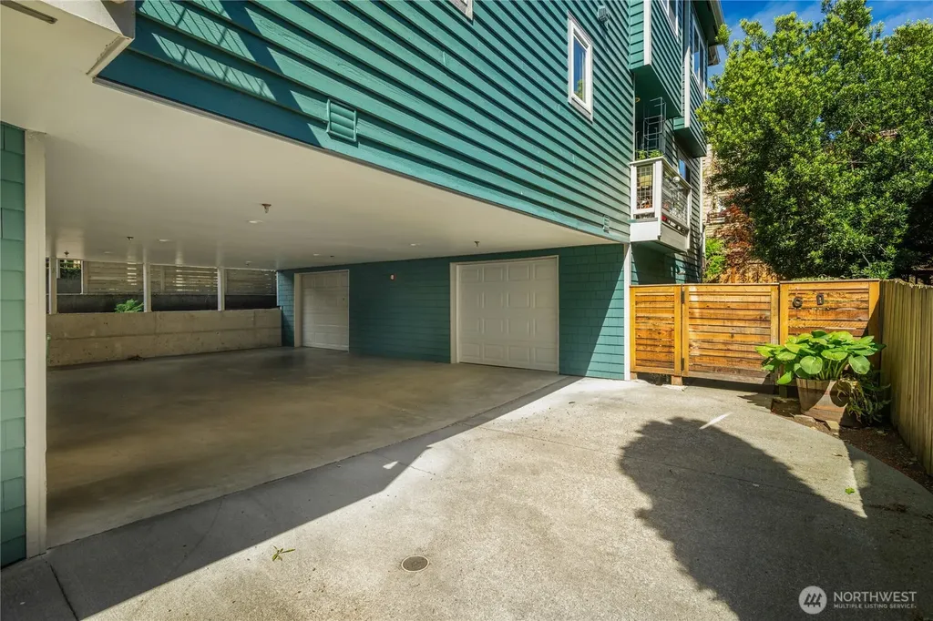 3648 Francis Avenue N Seattle WA 98103