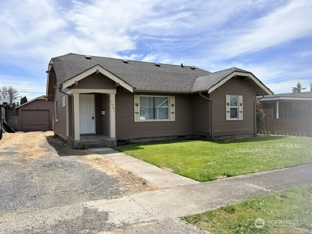3009 Fir Longview WA 98632