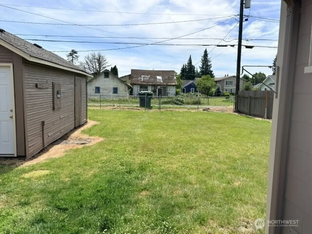 3009 Fir Longview WA 98632