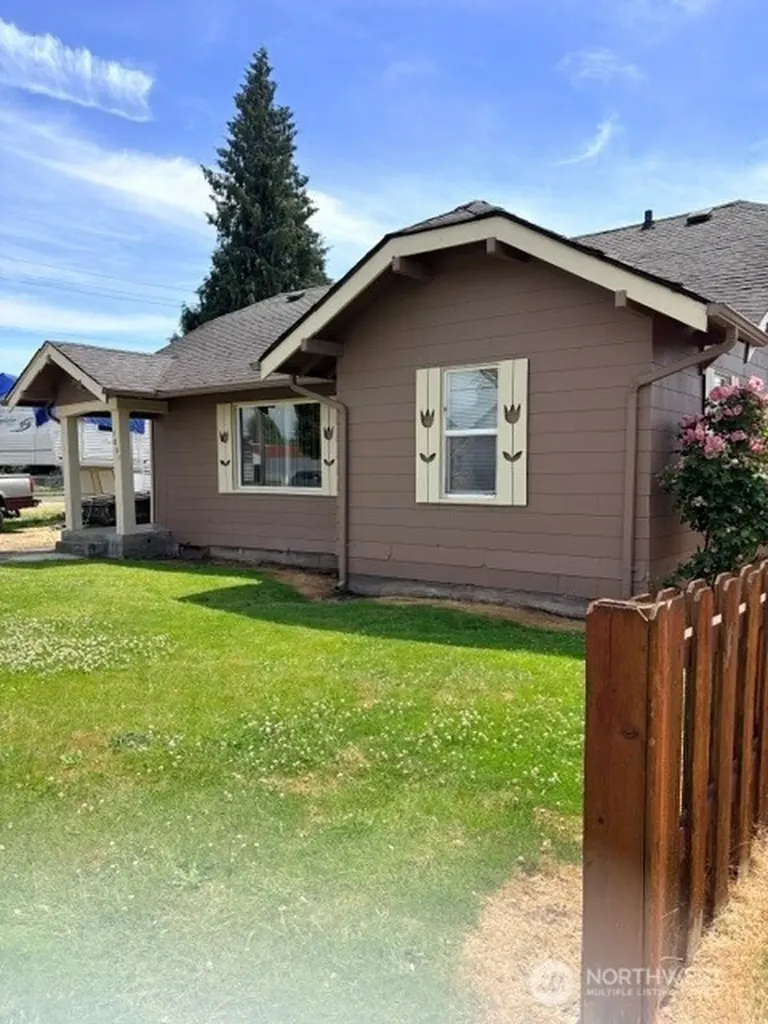 3009 Fir Longview WA 98632