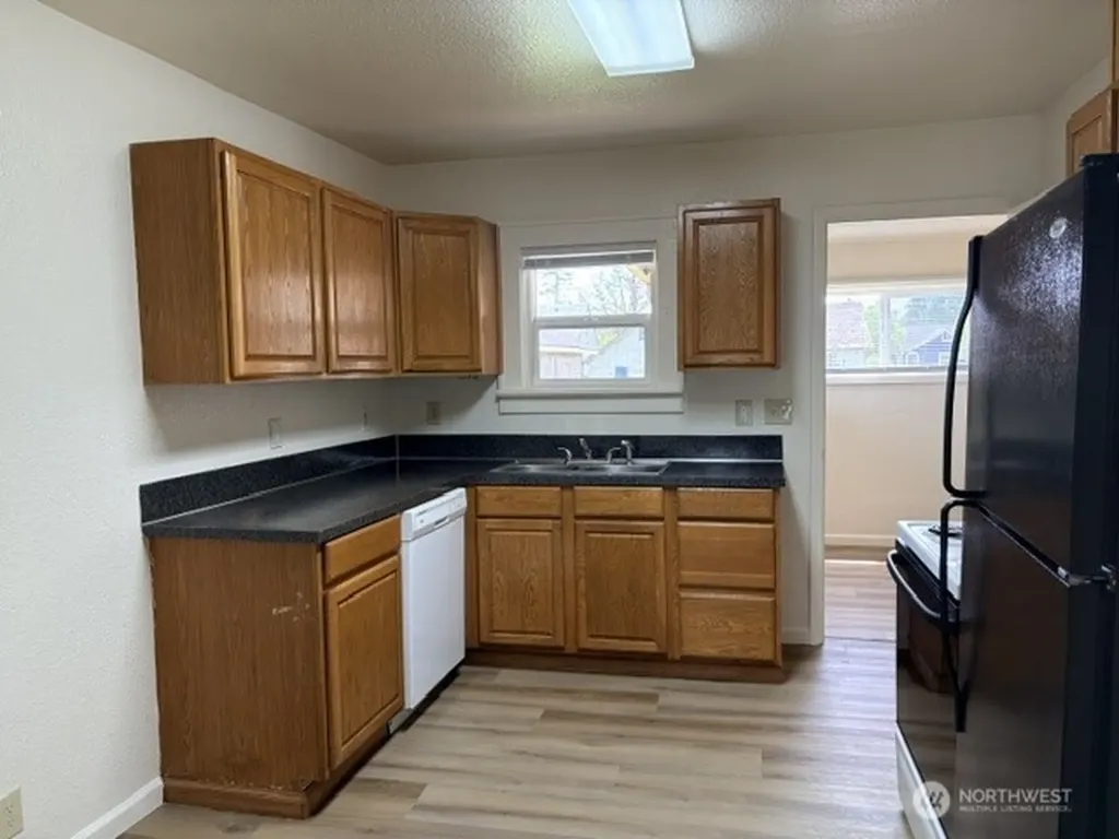 3009 Fir Longview WA 98632
