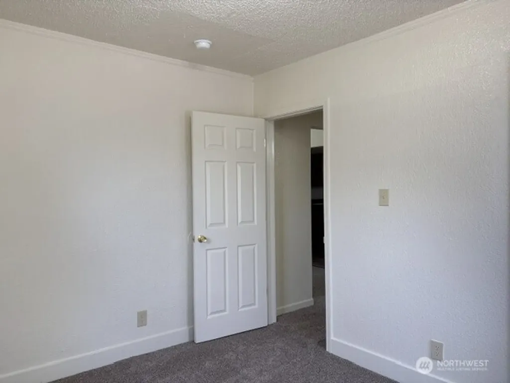 3009 Fir Longview WA 98632