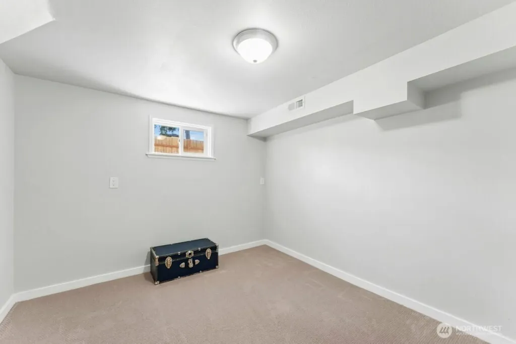 5305 64th St W University Place WA 98466