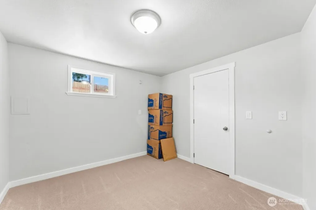 5305 64th St W University Place WA 98466