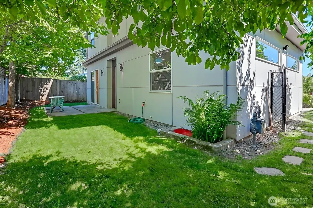 5126 S Othello Street Seattle WA 98118