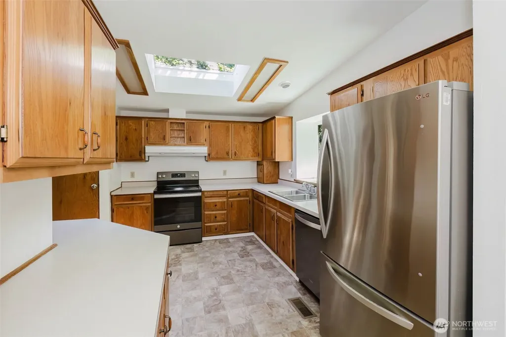 6525 SE Skycrest Lane Port Orchard WA 98366