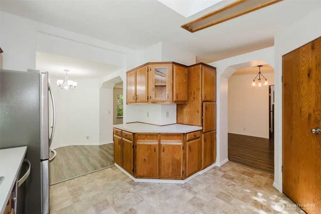 6525 SE Skycrest Lane Port Orchard WA 98366