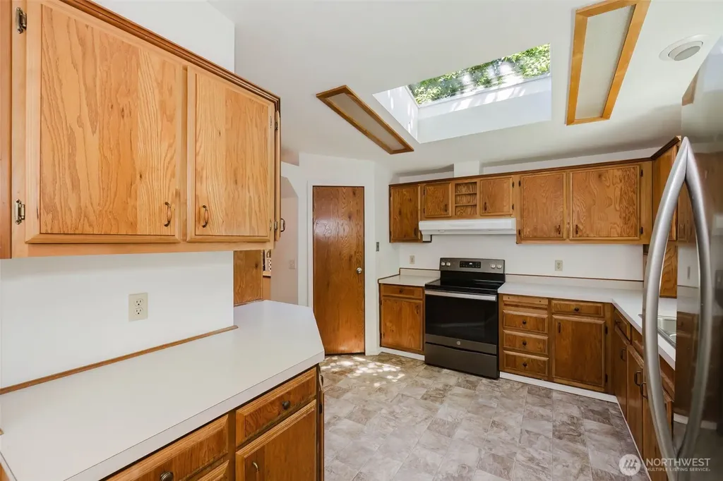 6525 SE Skycrest Lane Port Orchard WA 98366