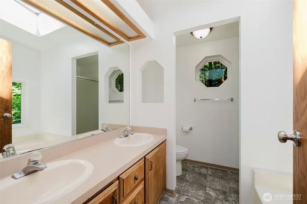 6525 SE Skycrest Lane Port Orchard WA 98366