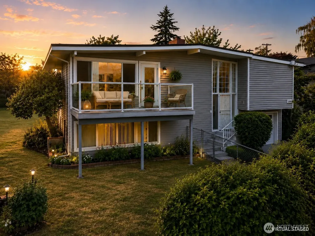 12017 64th Avenue S Seattle WA 98178