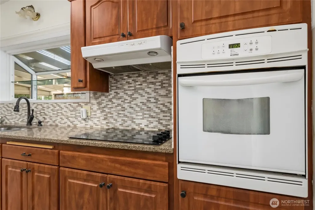 12017 64th Avenue S Seattle WA 98178