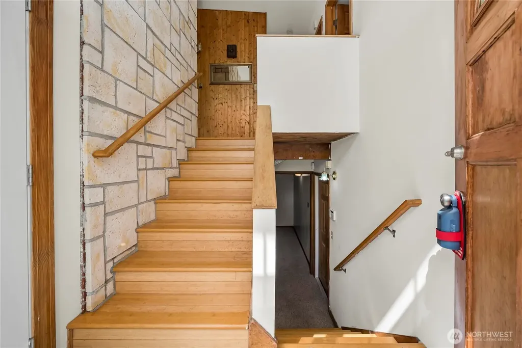12017 64th Avenue S Seattle WA 98178