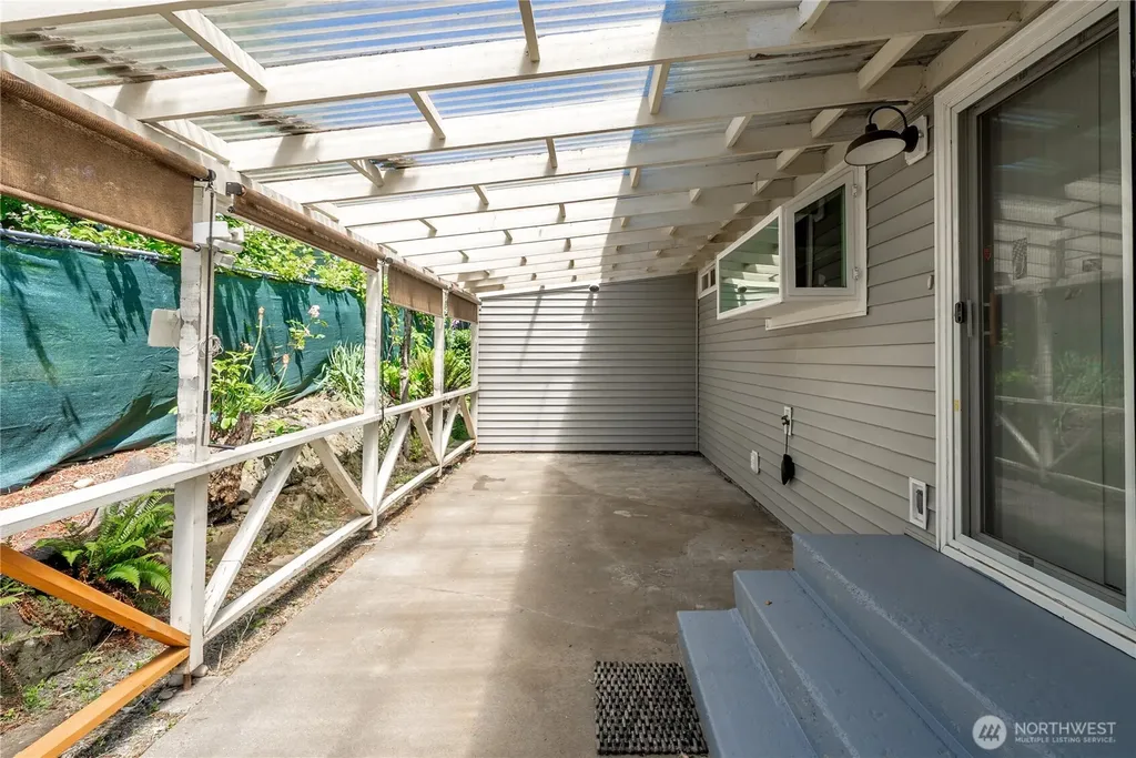 12017 64th Avenue S Seattle WA 98178