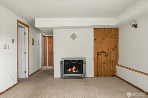12017 64th Avenue S Seattle WA 98178